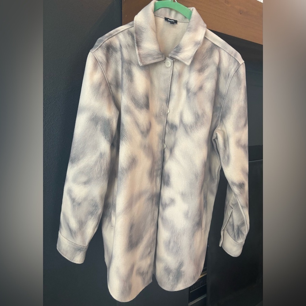 Express Beige and Gray Printed Brushed Twill Shacket - Picture 2 of 7